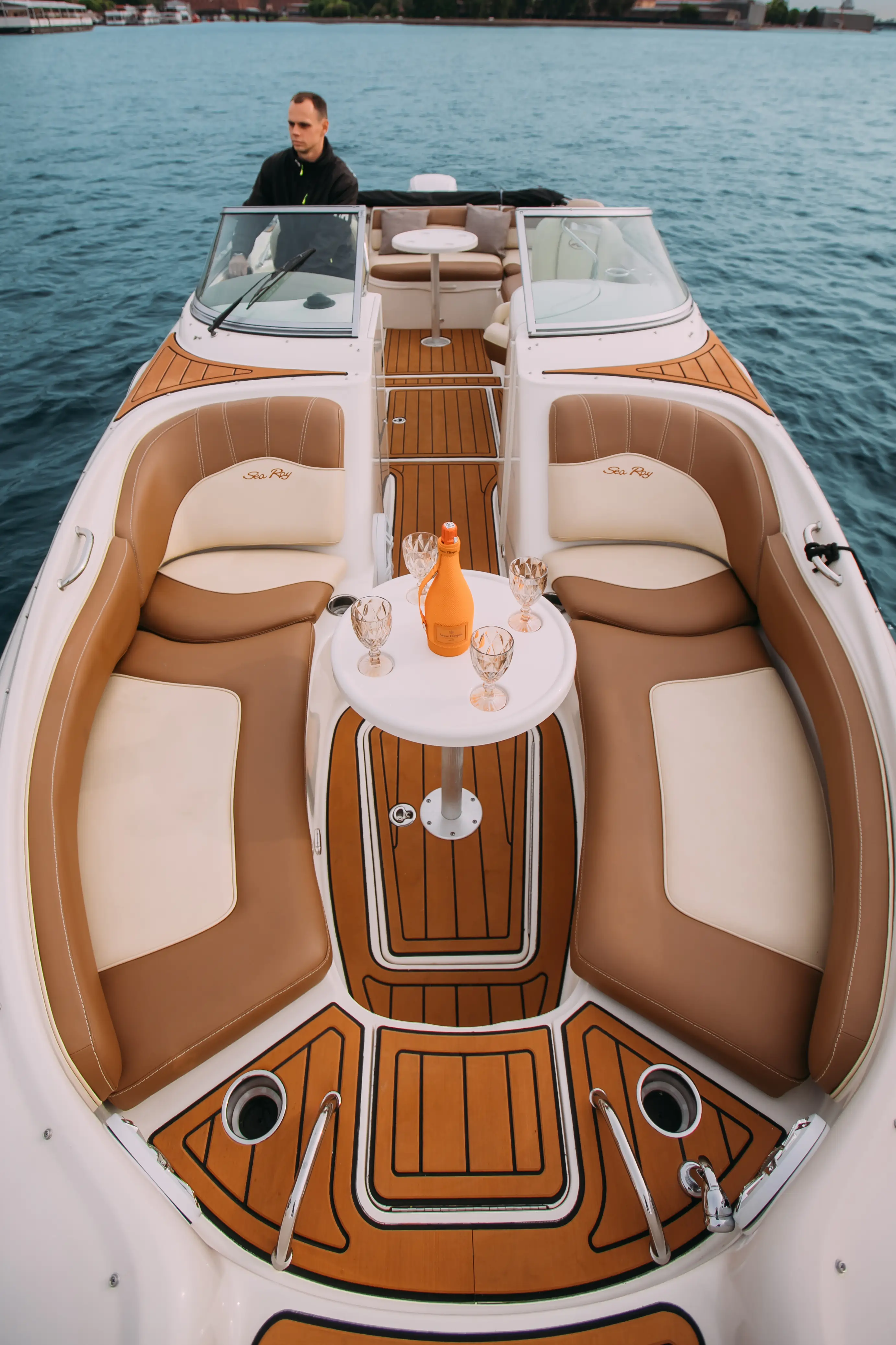 Катер Sea Ray 240 «Мокко» image- 9